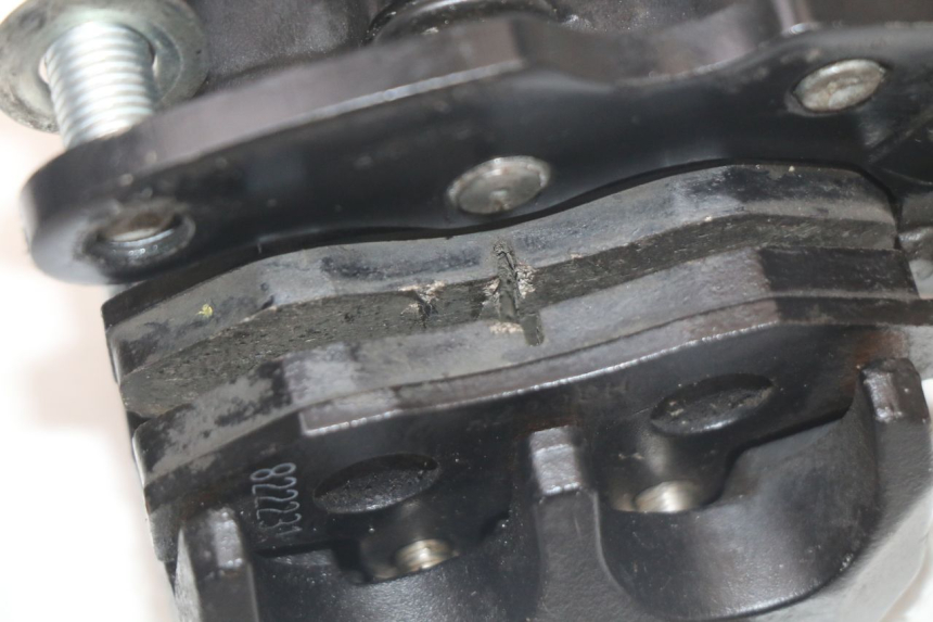 photo de ETRIER FREIN ARRIERE PIAGGIO MP3 HPE 350 (2018 - 2020) - Points de fixation