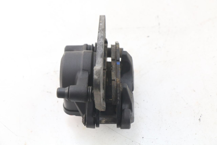 photo de ETRIER FREIN ARRIERE MBK MW TRYPTIK 125 (2017 - 2022) - Gros plan technique