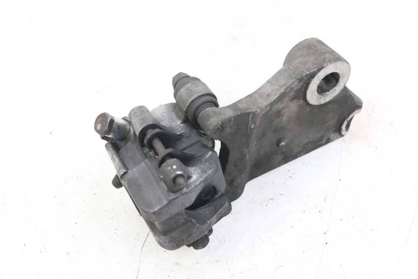 photo de ÉTRIER DE FREIN ARRIÈRE HONDA NTV DEAUVILLE 650 (1998 - 2001) - Gros plan technique