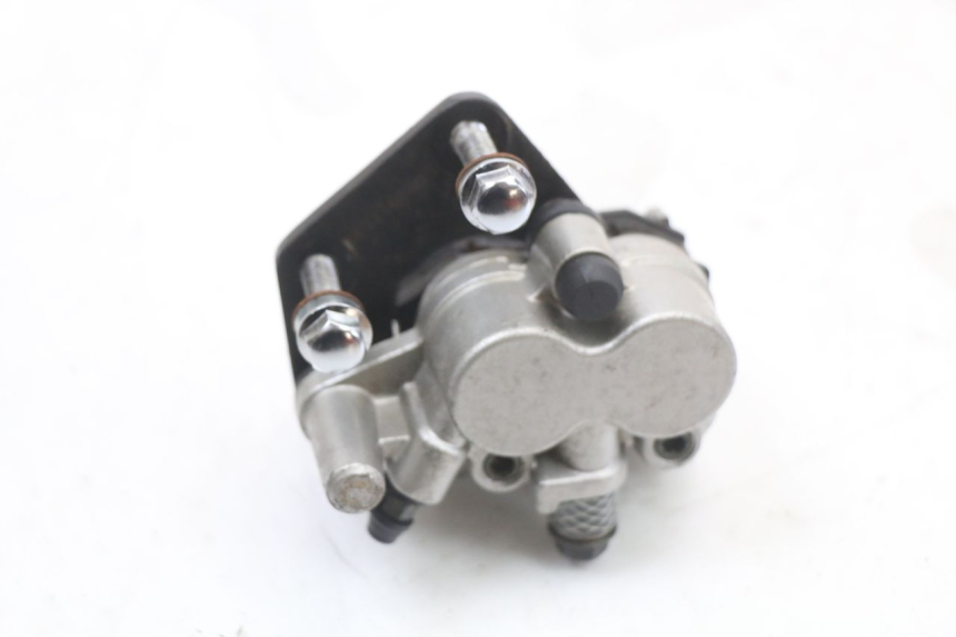 photo de ETRIER FREIN ARRIERE REGAL RAPTOR RAXTER 2 125 (2007 - 2015) - Gros plan technique