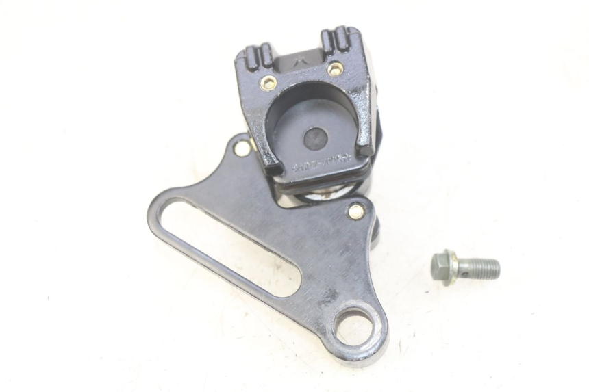 photo de ÉTRIER DE FREIN ARRIÈRE APOLLO RFZ 125 - Gros plan technique