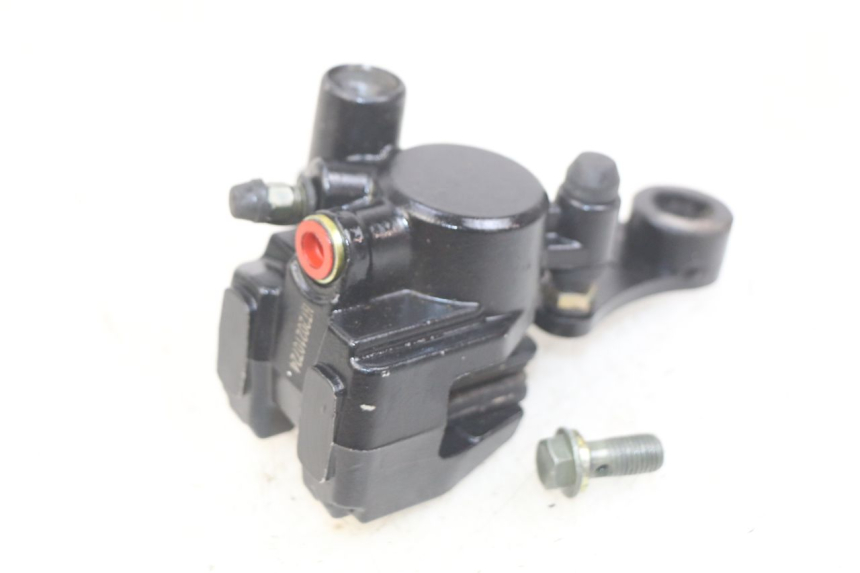 photo de ÉTRIER DE FREIN ARRIÈRE APOLLO RFZ 125 - Points de fixation