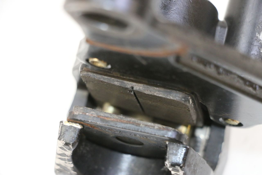 photo de ÉTRIER DE FREIN ARRIÈRE APOLLO RFZ 125 - Zoom état d’usage