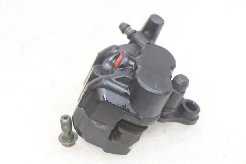 photo de ÉTRIER DE FREIN ARRIÈRE YAMASAKI ROADSTER 50 (2013 - 2018) - Autre angle de vue