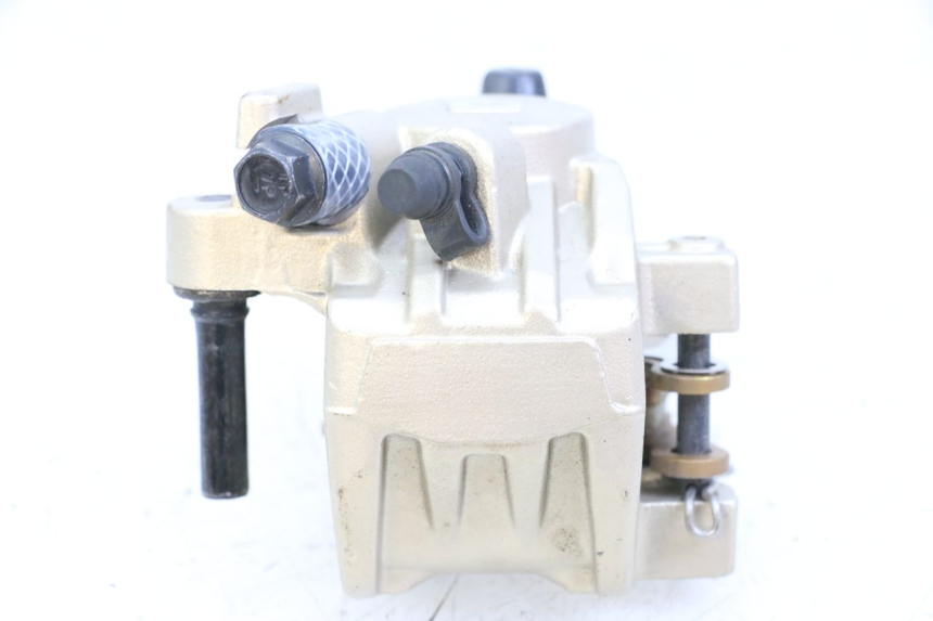 photo de ETRIER FREIN ARRIERE ROYAL ENFIELD CONTINENTAL GT 650 (2019 - 2024) - Gros plan technique