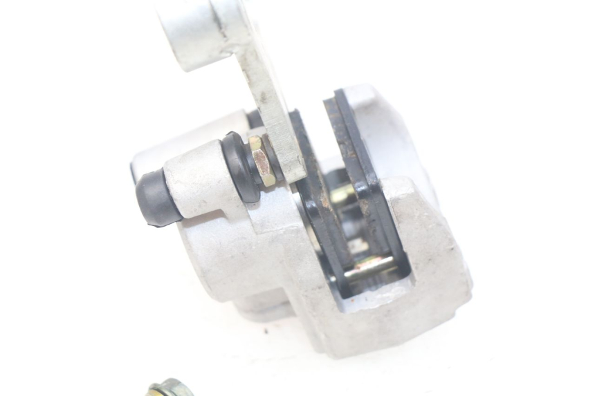 photo de ÉTRIER DE FREIN ARRIÈRE APOLLO RXF 125 - Détail de la pièce