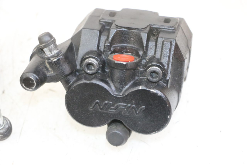 photo de ETRIER FREIN ARRIERE PEUGEOT SATELIS 125 (2013 - 2018) - Points de fixation