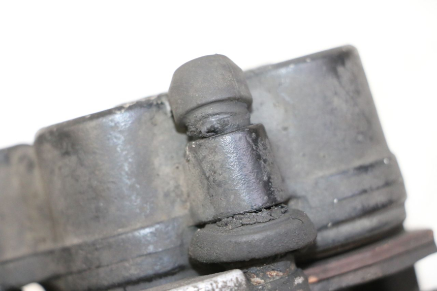 photo de ETRIER FREIN ARRIERE PEUGEOT SATELIS 125 (2013 - 2018) - Zoom état d’usage