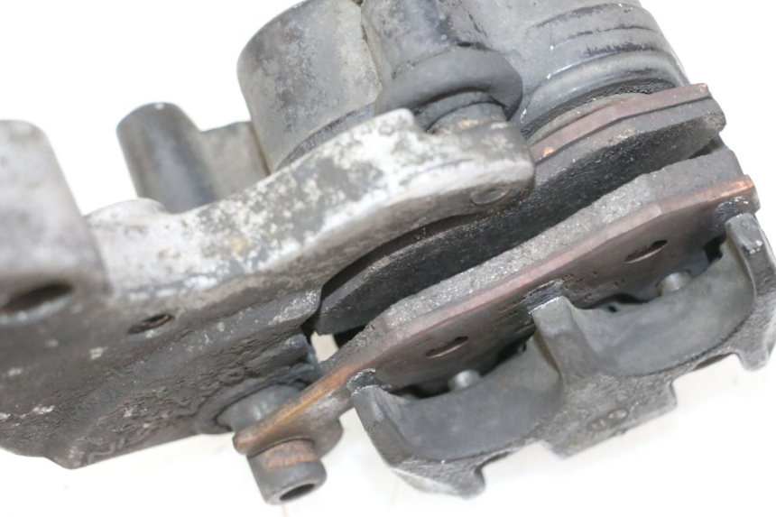 photo de ETRIER FREIN ARRIERE PEUGEOT SATELIS 125 (2013 - 2018) - Autre angle de vue