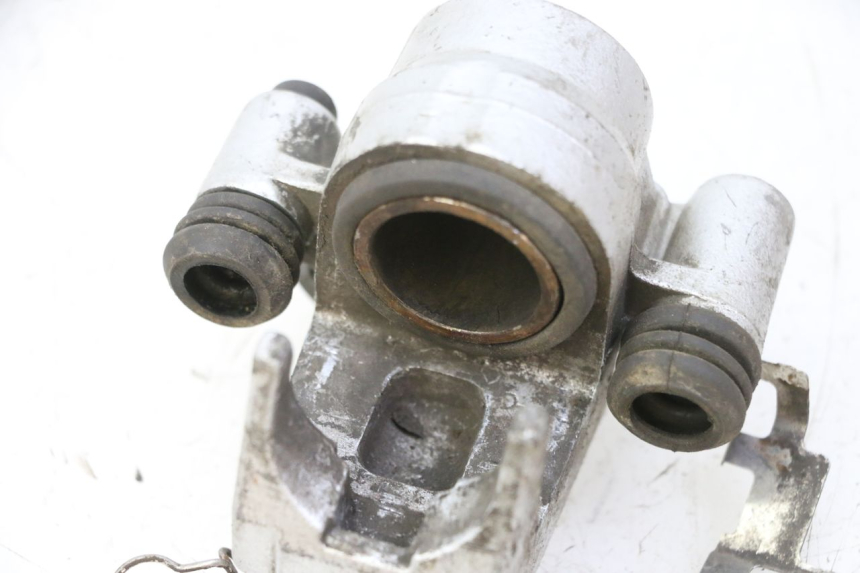 photo de ETRIER FREIN ARRIERE GILERA SMT SUPERMOTARD 50 (2009 - 2017) - Gros plan technique