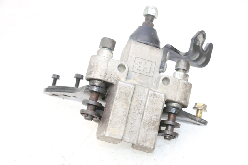photo de ETRIER FREIN ARRIERE CAN-AM SPYDER RS 1000 (2008 - 2012) - Points de fixation