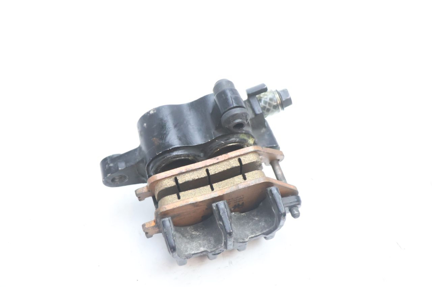photo de ETRIER FREIN ARRIERE HONDA ST PAN EUROPEAN 1100 (1990 - 2002) - Gros plan technique