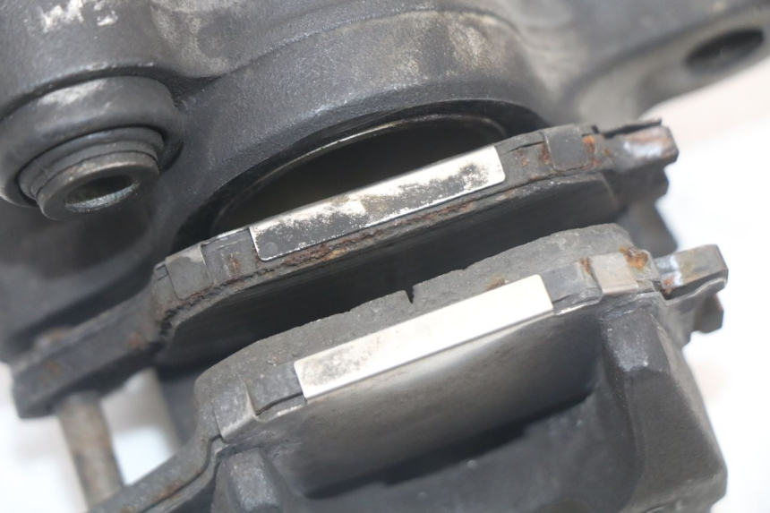 photo de ETRIER FREIN ARRIERE SUZUKI GSR 750 (2011 - 2017) - Vue d’ensemble