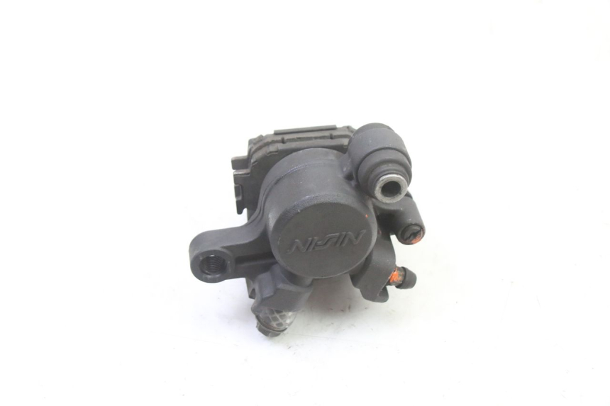 photo de ETRIER FREIN ARRIERE SUZUKI SV S 650 (2003 - 2009) - Gros plan technique