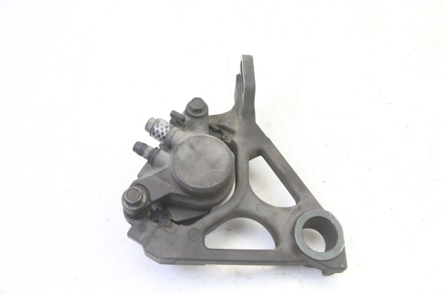 photo de ÉTRIER DE FREIN ARRIÈRE YAMAHA TDM ABS 900 (2002 - 2014) - Zoom état d’usage