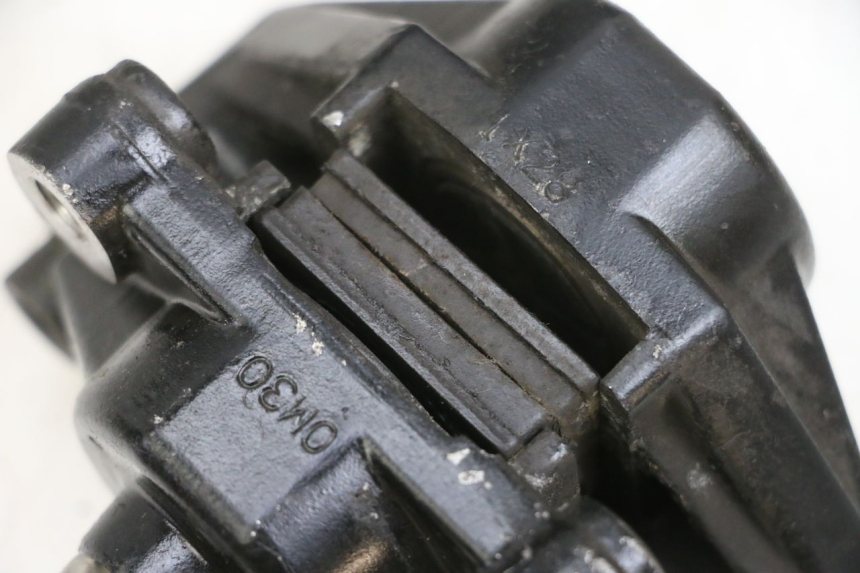 photo de ETRIER FREIN ARRIERE PEUGEOT TWEET PRO EFI 4T 50 (2021 - 2022) - Zoom état d’usage