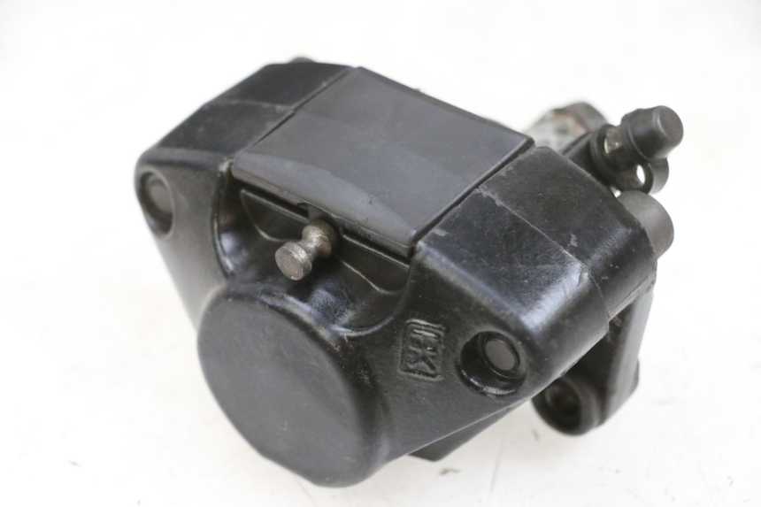 photo de ETRIER FREIN ARRIERE PEUGEOT TWEET PRO EFI 4T 50 (2021 - 2022) - Gros plan technique