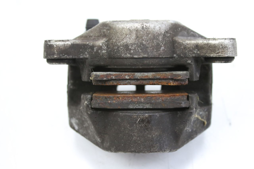 photo de ÉTRIER DE FREIN ARRIÈRE YAMAHA XMAX X-MAX 125 (2006 - 2009) - Gros plan technique