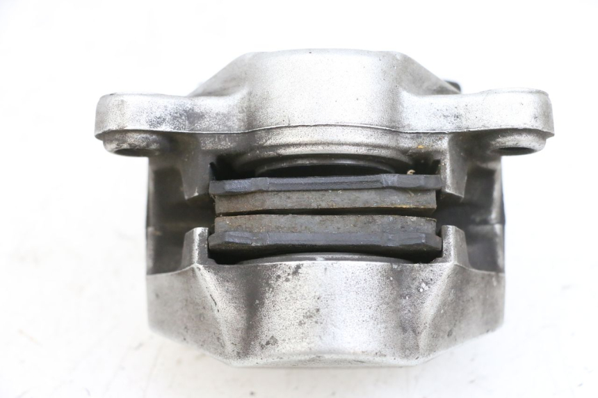 photo de ÉTRIER DE FREIN ARRIÈRE YAMAHA XMAX X-MAX 125 (2006 - 2009) - Autre angle de vue