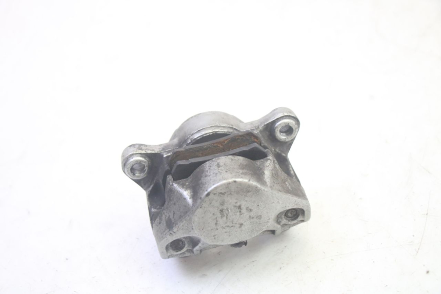 photo de ÉTRIER DE FREIN ARRIÈRE YAMAHA XMAX X-MAX 125 (2006 - 2009) - Gros plan technique