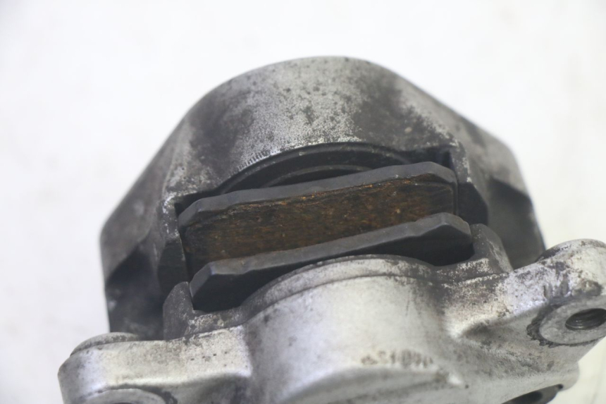 photo de ÉTRIER DE FREIN ARRIÈRE YAMAHA XMAX X-MAX 125 (2006 - 2009) - Vue d’ensemble