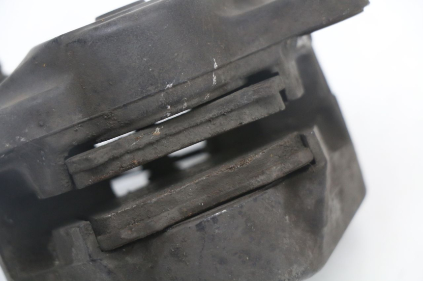 photo de ÉTRIER DE FREIN ARRIÈRE PIAGGIO X8 125 (2004 - 2007) - Vue d’ensemble