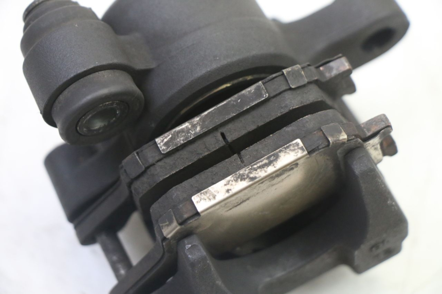 photo de ETRIER FREIN ARRIERE YAMAHA XJ6 ABS 600 (2008 - 2016) - Points de fixation