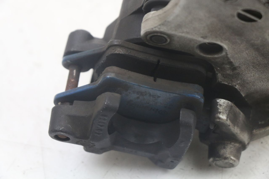photo de ÉTRIER DE FREIN ARRIÈRE YAMAHA XT X 660 (2004 - 2016) - Points de fixation