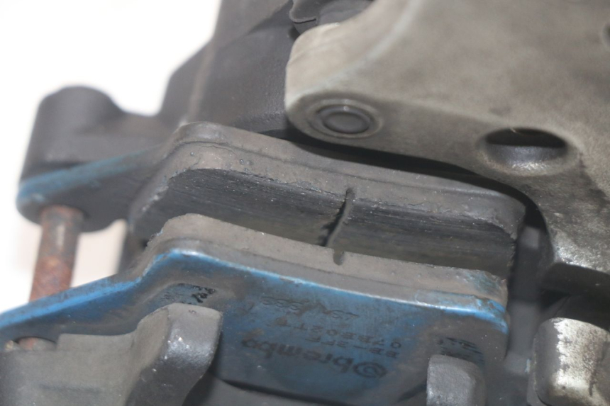 photo de ÉTRIER DE FREIN ARRIÈRE YAMAHA XT X 660 (2004 - 2016) - État de surface