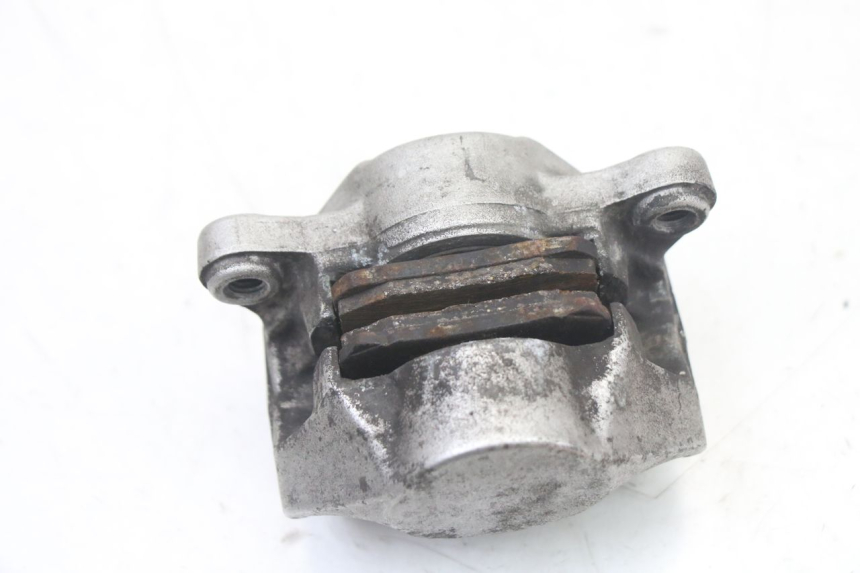 photo de ETRIER FREIN ARRIERE YAMAHA YP MAJESTY 125 (2007 - 2010) - Points de fixation