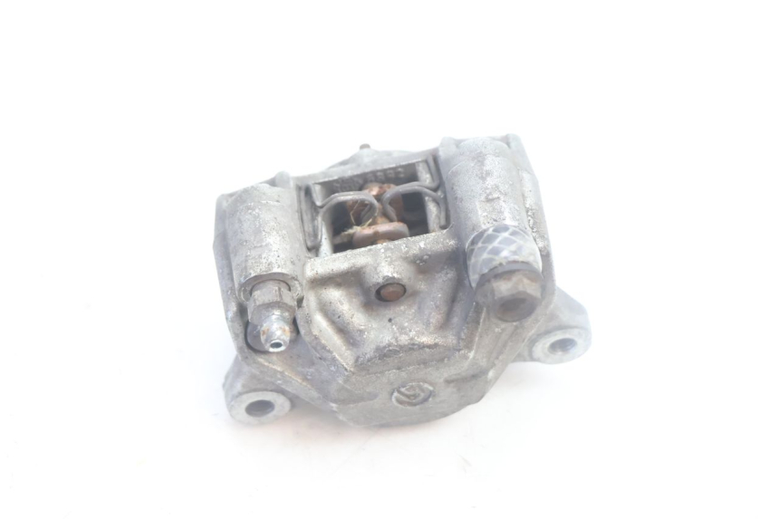 photo de ÉTRIER DE FREIN ARRIÈRE YAMAHA YP MAJESTY 125 (2002 - 2006) - Détail de la pièce