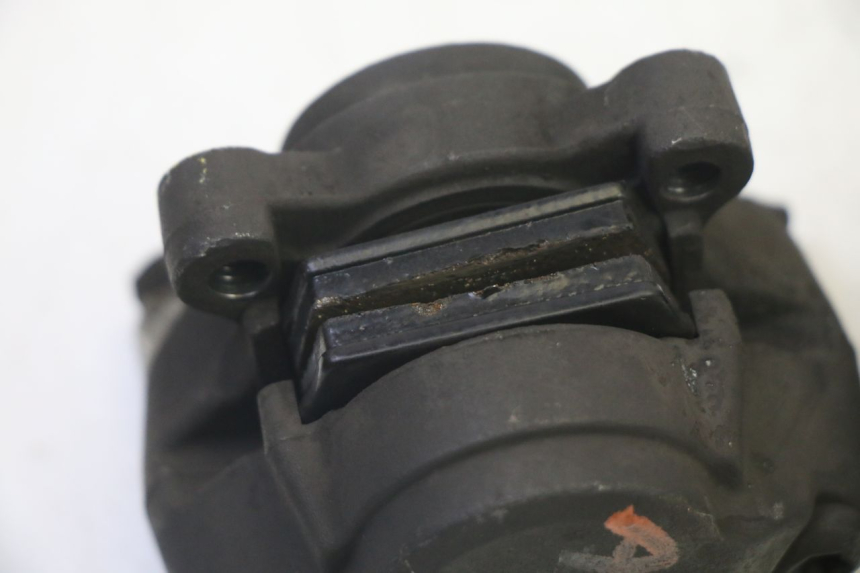 photo de ETRIER FREIN AVANT QUADRO 4 4D 350 (2015 - 2018) - Vue d’ensemble