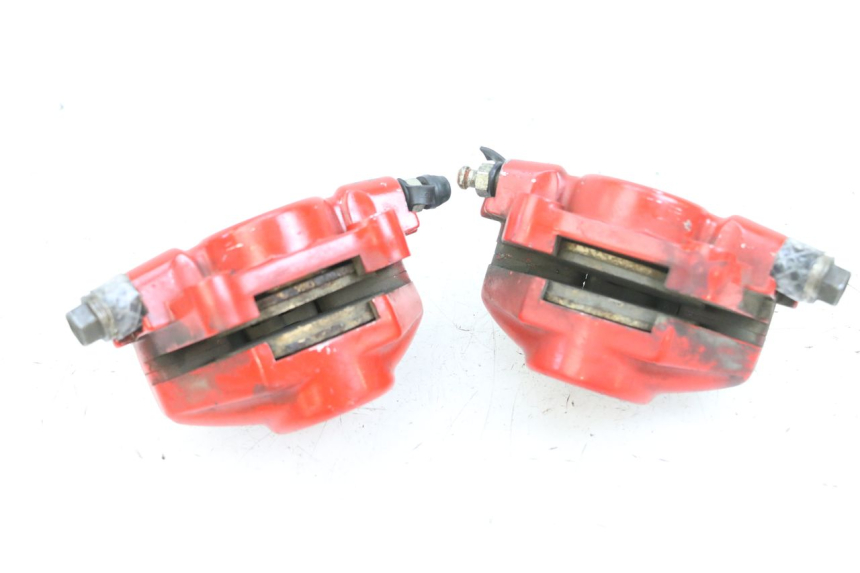 photo de ETRIER FREIN AVANT ADIVA AD3 300 (2014 - 2020) - Gros plan technique