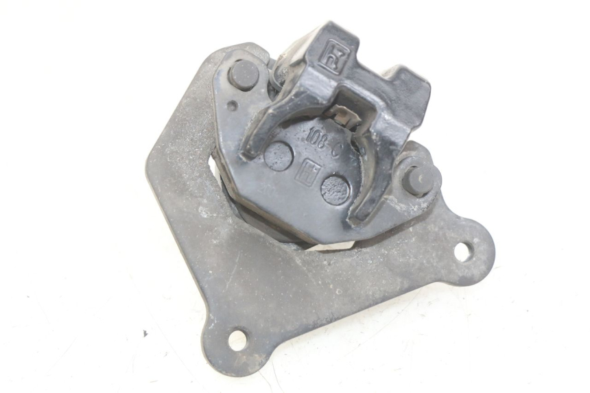 photo de ÉTRIER DE FREIN AVANT KYMCO AGILITY 16+ 4T 50 (2018 - 2023) - Autre angle de vue