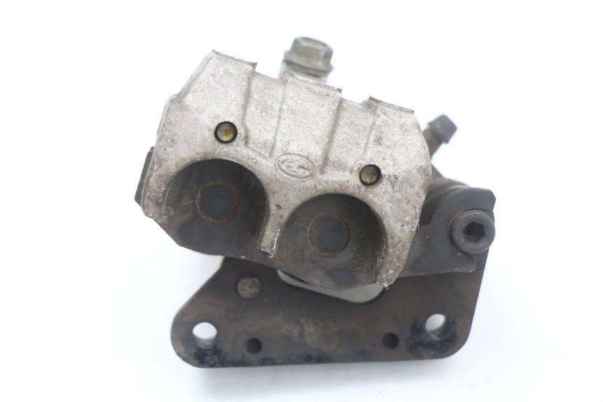 photo de ÉTRIER DE FREIN AVANT KYMCO AGILITY 4T 50 (2005 - 2018) - Gros plan technique