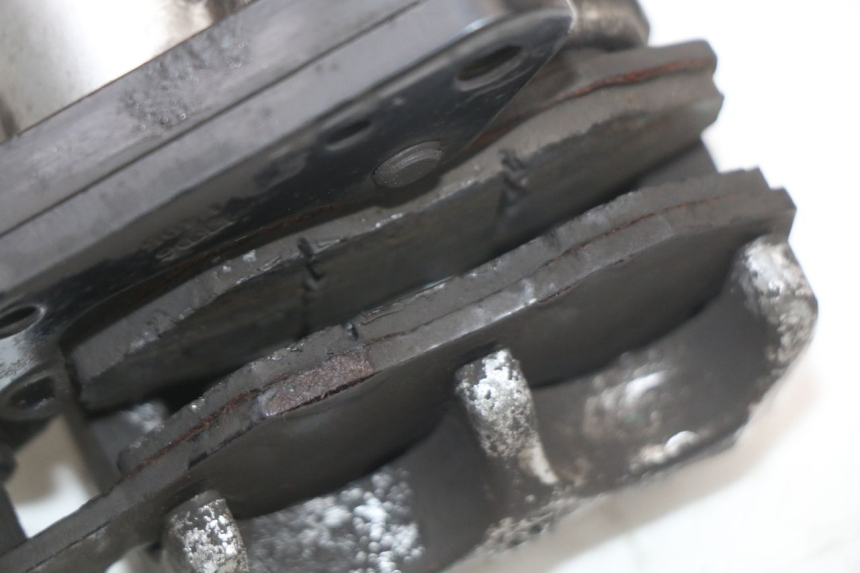 photo de ÉTRIER DE FREIN AVANT KYMCO AGILITY 4T 50 (2005 - 2018) - Points de fixation