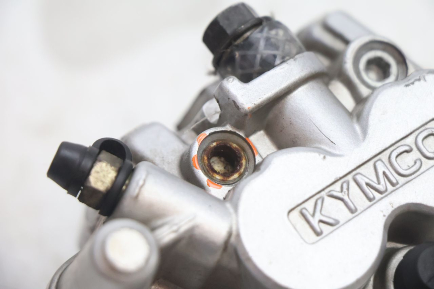 photo de ÉTRIER DE FREIN AVANT KYMCO AGILITY 4T 50 (2018 - 2022) - Zoom état d’usage