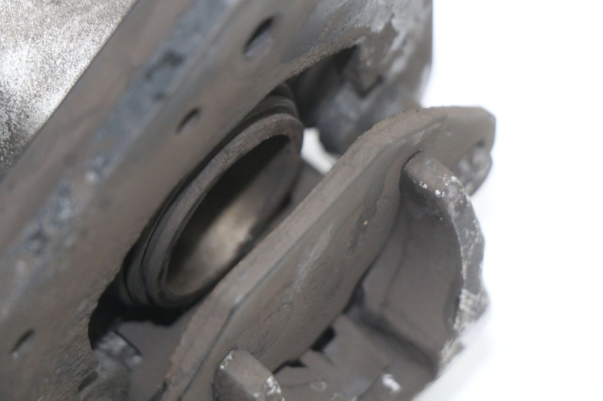 photo de ÉTRIER DE FREIN AVANT KYMCO AGILITY FR 2T 50 (2012 - 2017) - Points de fixation