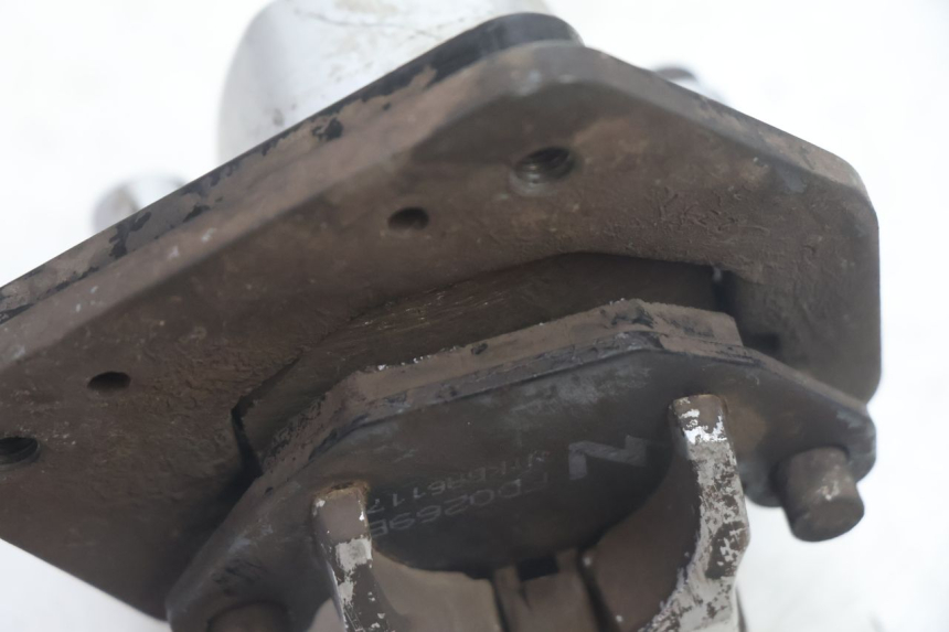 photo de ÉTRIER DE FREIN AVANT KYMCO AGILITY FR 2T 50 (2012 - 2017) - Points de fixation
