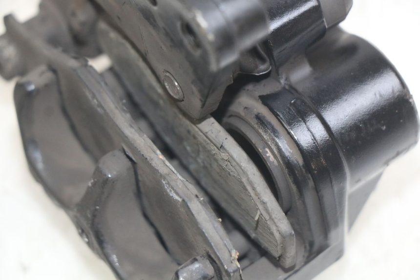 photo de ÉTRIER DE FREIN AVANT KYMCO AGILITY NAKED RENOUVO 2T 50 (2011 - 2018) - Zoom état d’usage