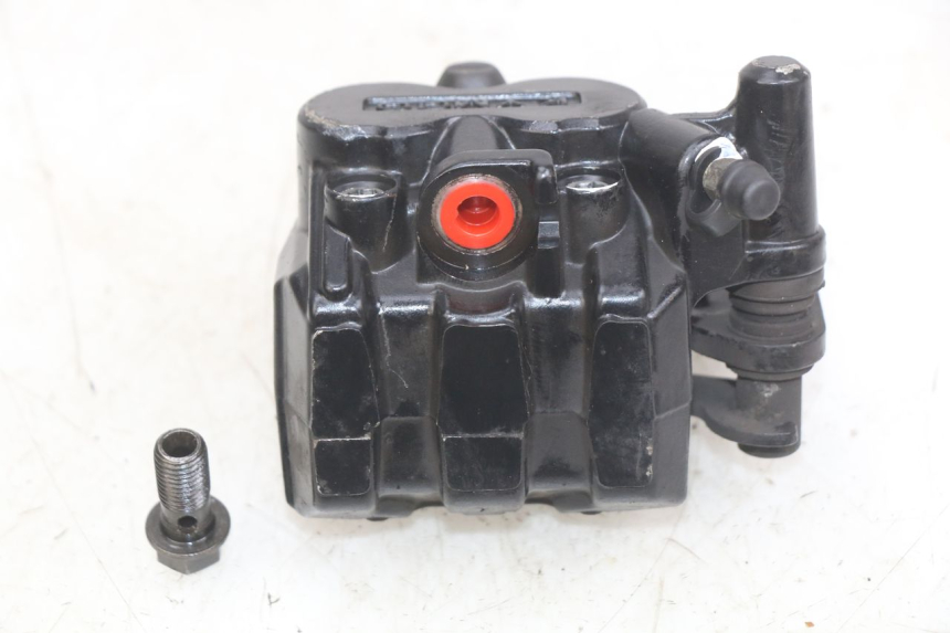 photo de ÉTRIER DE FREIN AVANT KYMCO AGILITY NAKED RENOUVO 2T 50 (2011 - 2018) - Gros plan technique