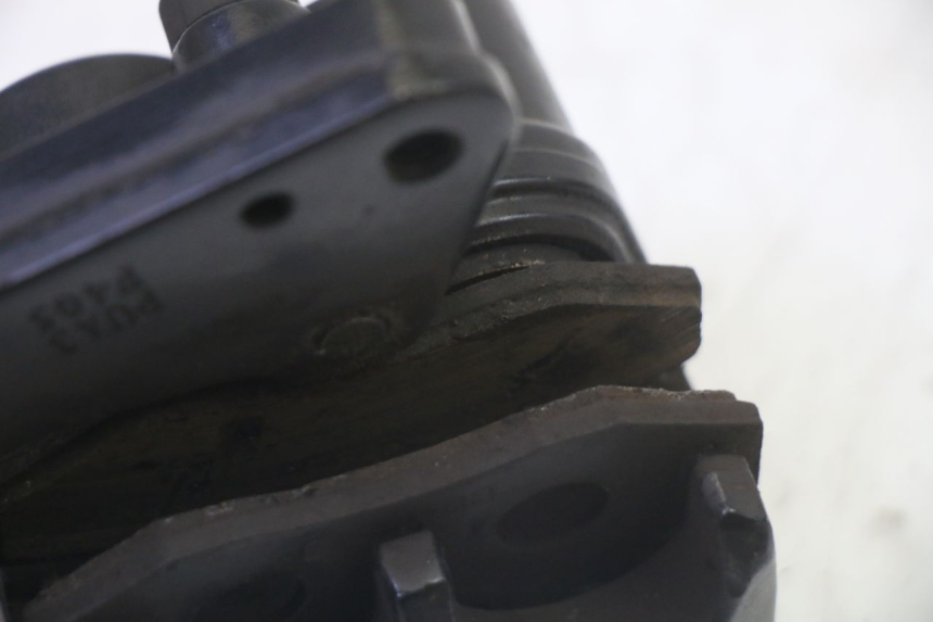 photo de ÉTRIER DE FREIN AVANT KYMCO AGILITY NAKED RENOUVO 2T 50 (2011 - 2018) - Points de fixation