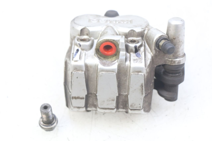 photo de ÉTRIER DE FREIN AVANT KYMCO AGILITY RS 4T 50 (2009 - 2013) - Autre angle de vue