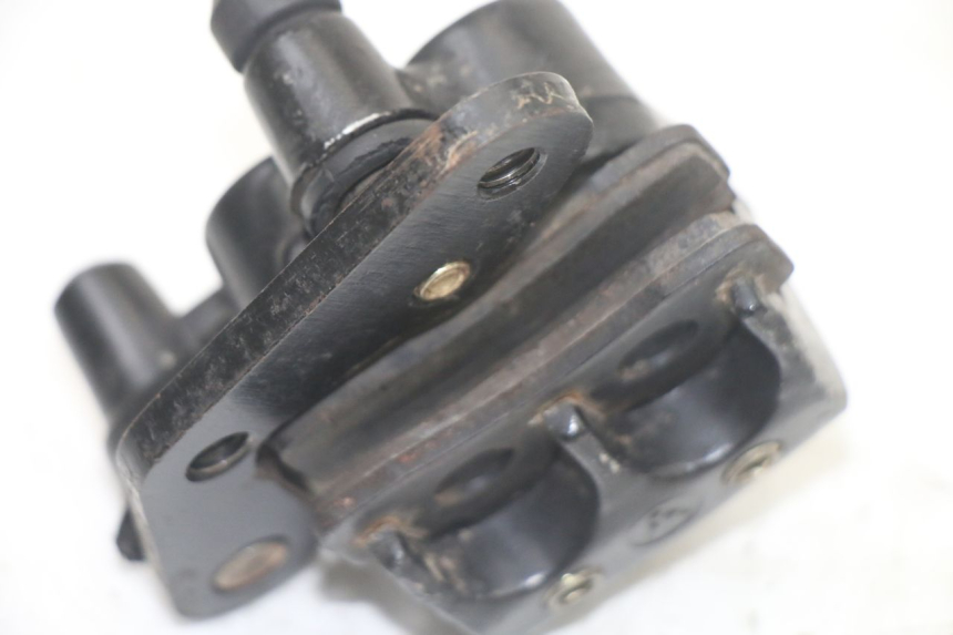 photo de ÉTRIER DE FREIN AVANT APOLLO RFZ 125 - Points de fixation