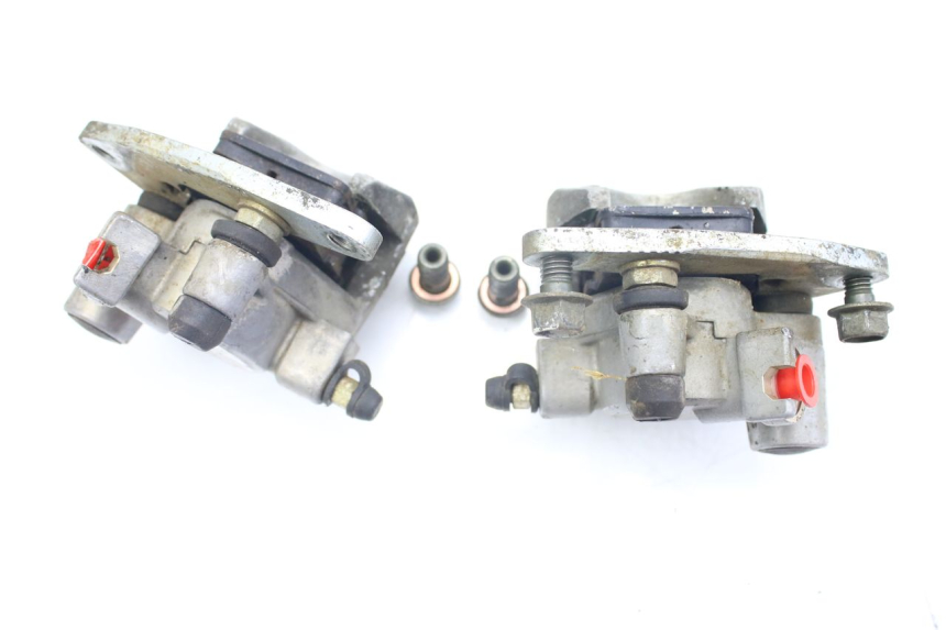 photo de ÉTRIER DE FREIN AVANT YAMAHA BLASTER 200 (2003 - 2007) - Gros plan technique