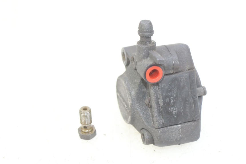 photo de ÉTRIER DE FREIN AVANT MBK BOOSTER SPIRIT 50 (1999 - 2003) - Gros plan technique