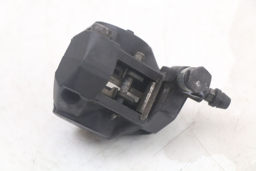 photo de ÉTRIER DE FREIN AVANT MBK BOOSTER SPIRIT 50 (2004 - 2017) - Zoom état d’usage