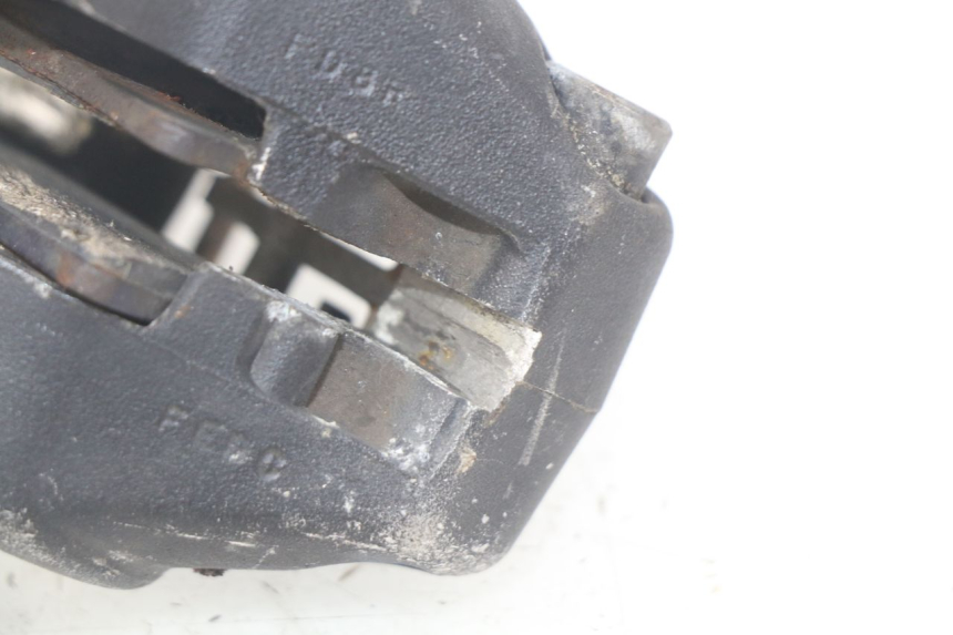 photo de ÉTRIER DE FREIN AVANT MBK BOOSTER SPIRIT NAKED 50 (2004 - 2017) - Zoom état d’usage