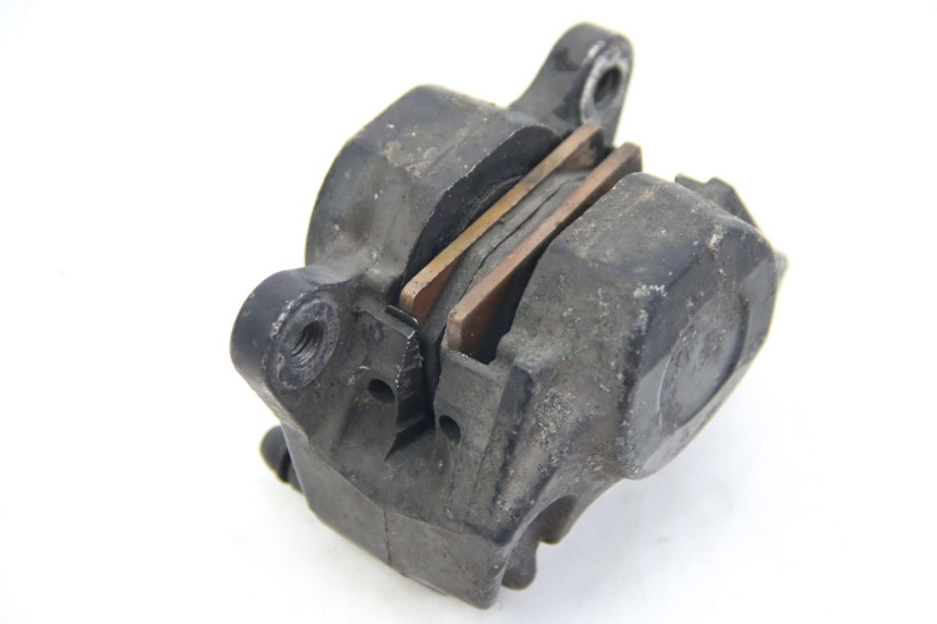 photo de ÉTRIER DE FREIN AVANT DERBI BOULEVARD 50 (2009 - 2006) - Gros plan technique