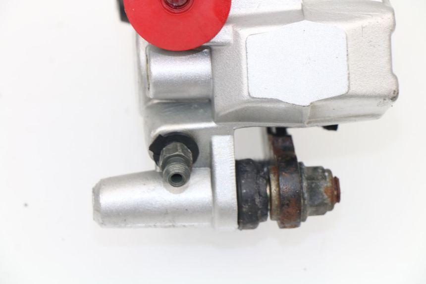 photo de ETRIER FREIN AVANT BAOTIAN BT SPEEDROAD 125 (2008 - 2012) - Détail de la pièce